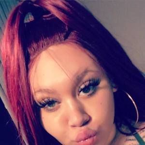 Meet your Posher, Briana